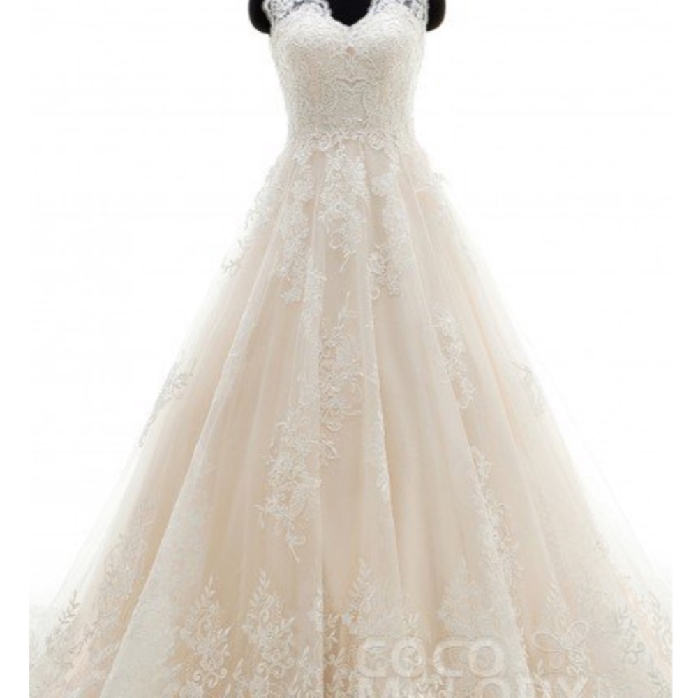 Brand new, never worn wedding dress